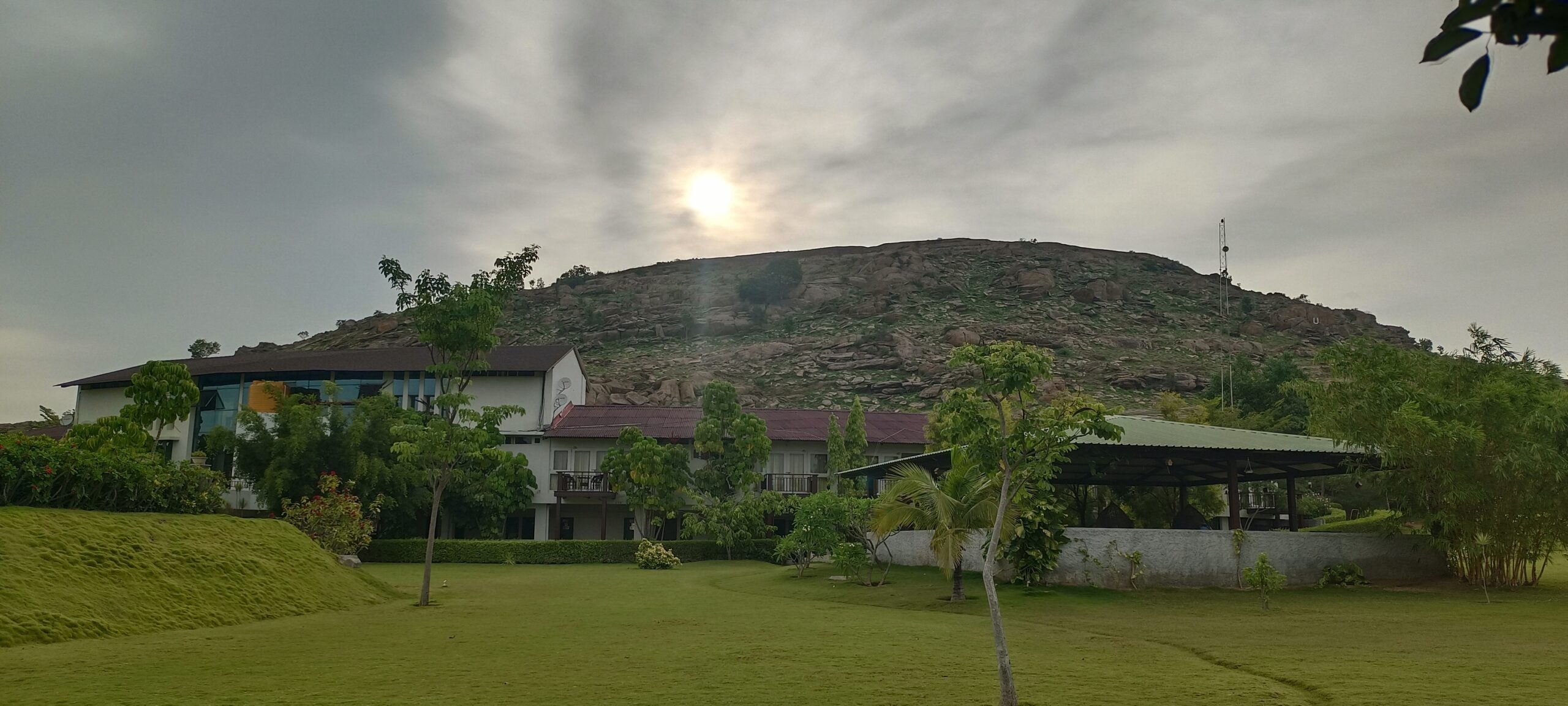 Shathayu retreat, bangalore